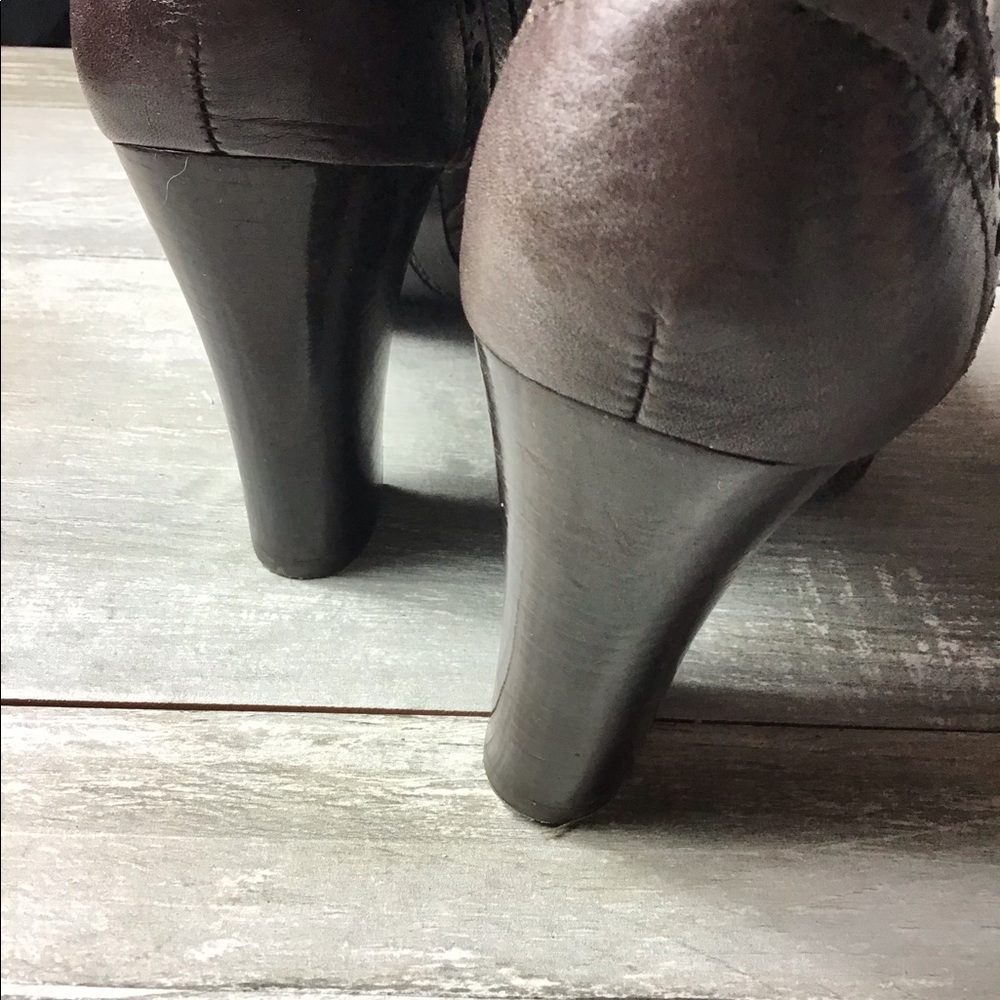 Michael Kors Penelope Leather Wingtip Boots - Picture 5 of 5